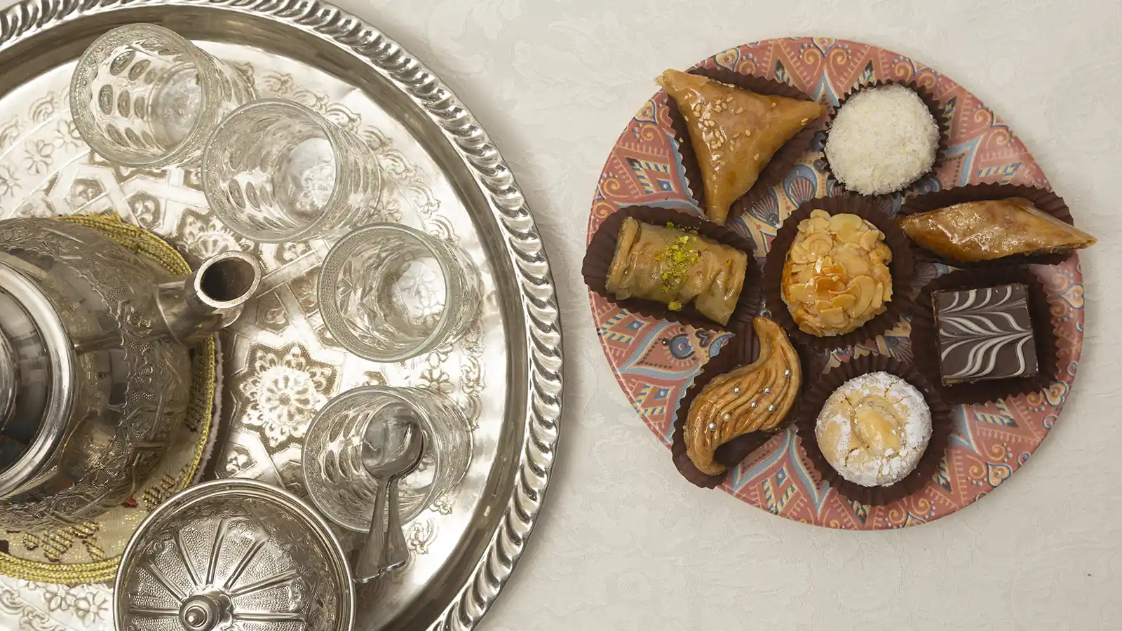 Marrakech street food tour with mint tea and Moroccan pastry tasting